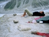2004-07 Alpy Francuskie. Igly Chamonix. Odpoczynek po ostatnim wspinie. Fot. Wojtek Ryczer